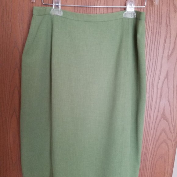 Kasper Two Pc Skirt Suit Size 12P - Picture 4 of 6